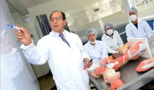 Colegio Médico inhabilita títulos de peruanos que estudiaron en Venezuela
