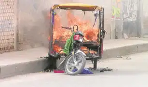 Lambayeque: vecinos queman mototaxi utilizada por delincuentes para cometer robos