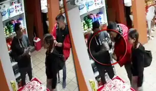 Chorrillos: cámara capta a banda de ladrones dentro de minimarket