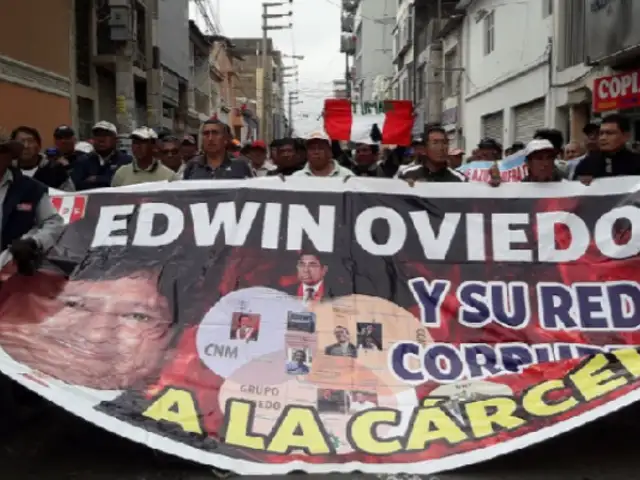 Chiclayo: tumaneños protestan contra Edwin Oviedo