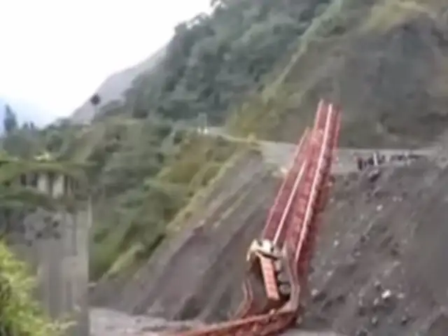 Cusco: puente colapsa por paso de pesado camión