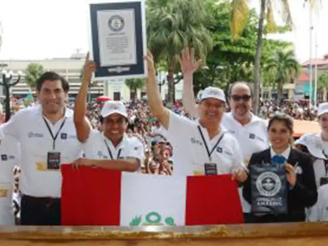 Iquitos: se bate nuevo Récord Guinness de Mazamorra de Fruta hecha con Aguaje