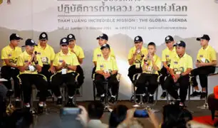 Tailandia agradece con cena para 10 mil personas rescate de niños de una cueva