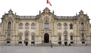Peruanos califican con 11 gestión del gobierno, según Pulso Perú