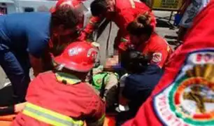 Cercado de Lima: conductor de taxi atropelló a pareja de malabaristas