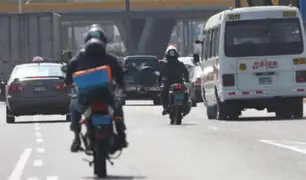 Motociclistas sin límites invaden calles y plazas provocando el caos