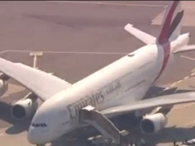 Alerta bacteriológica en Nueva York: Avión que llegó de Dubái es puesto en cuarentena