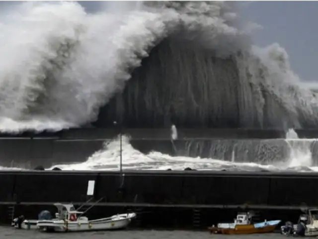 Japón: aeropuerto nipón de Osaka quedó inundado tras paso del tifón Jebi