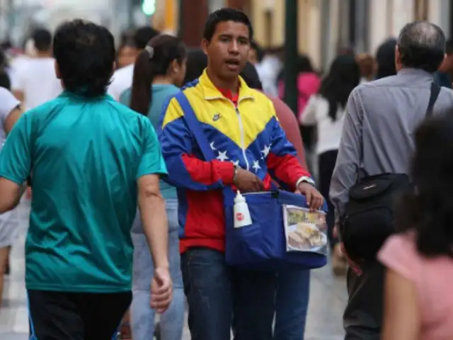Vendedores venezolanos exponen sus vidas en las calles limeñas