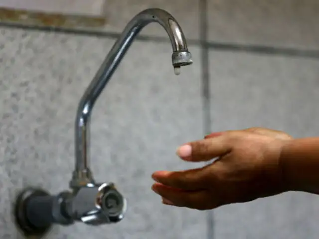 Los Olivos: Sin agua vecinos de la urbanización Pro
