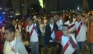 Hinchas festejaron el triunfo de Perú ante Chile