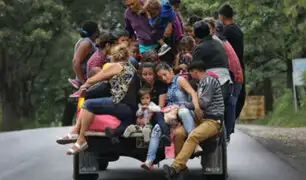 Nuevas caravanas se unen a los 700 hondureños rumbo a EEUU