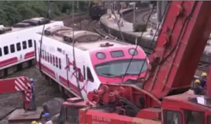Taiwan: mire cómo se descarriló un tren por exceso de velocidad