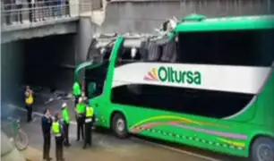 San Isidro: bus impacta contra el puente Villarán y deja 4 heridos