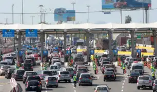 Miles escapan de Lima por fin de semana largo