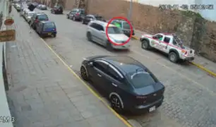 Cusco: chofer arrastra a policía con su auto para evitar papeleta