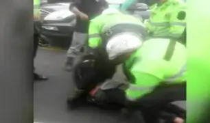 Motociclista denuncia presunto abuso de autoridad de policía
