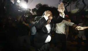 Luis Alva Castro es agredido al salir de residencia de embajador uruguayo