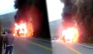 Cusco: bus interprovincial se incendia en medio de carretera hacia Arequipa