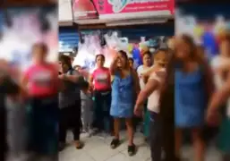 Chimbote: dos mujeres se disputan clientela a golpes en centro comercial