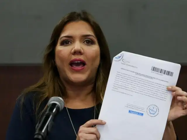Vicepresidenta de Ecuador renunció a su cargo tras ser acusada de corrupción