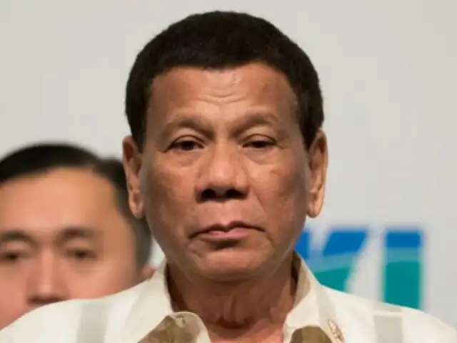 Filipinas: presidente Duterte anima a asesinar obispos católicos y los llama “inútiles”