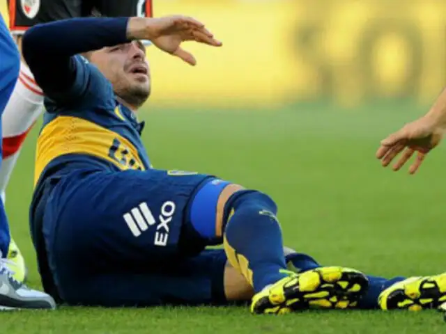 Gago se lesionó y dejó al Boca con nueve jugadores