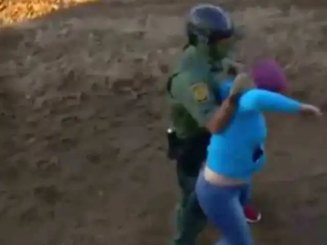 Papá lanza a bebé en valla fronteriza entre EEUU y México