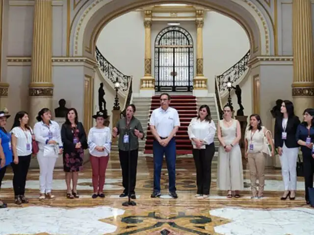 Presidente Martín Vizcarra  se reunió con las 88 alcaldesas electas