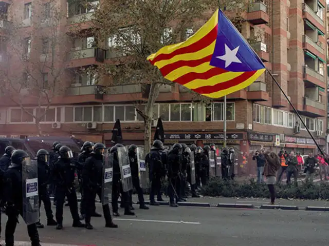 Miles de independentistas catalanes protestan contra el Gobierno español
