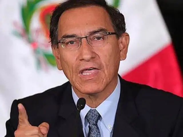 Presidente Martín Vizcarra entrega proyecto que declara en emergencia el MP
