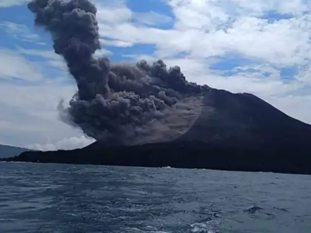 Indonesia: nivel de alerta se elevó a tres por actividad de volcán Anak Krakatoa