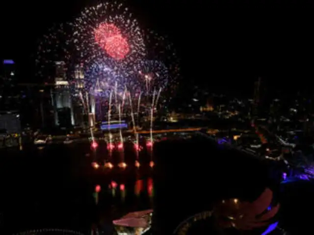 Con fuegos artificiales y música: así celebra el mundo la llegada del nuevo año 2019
