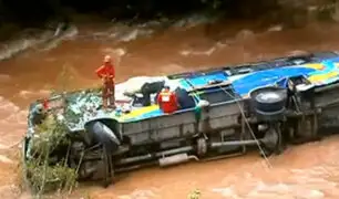 Tragedia en Huánuco: reportan 10 muertos tras caída de bus al río Huallaga