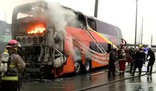 Rímac: bus interprovincial se incendia en la Vía de Evitamiento