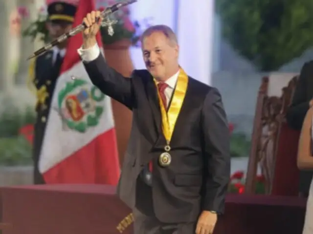 Jorge Muñoz juramenta como alcalde de Lima Metropolitana en Parque de la Reserva