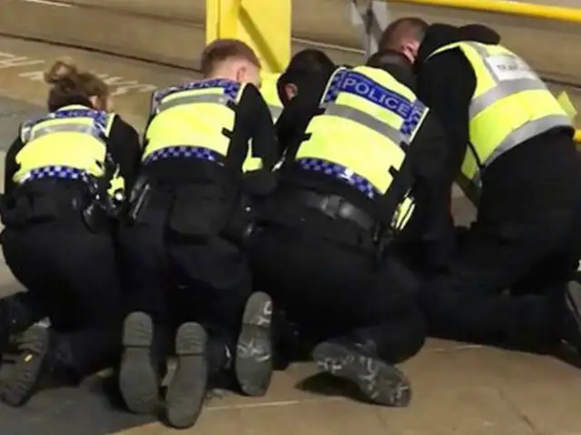 Inglaterra: sujeto acuchilló a varias personas en estación de tren