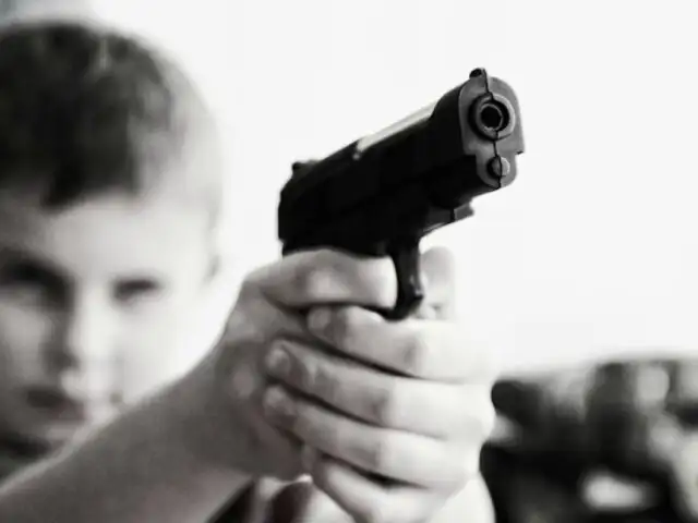 Estados Unidos: niño dispara de forma accidental a su madre