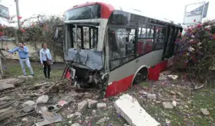 Pueblo Libre: Bus del Corredor Rojo se estrella contra fachada de iglesia evángélica