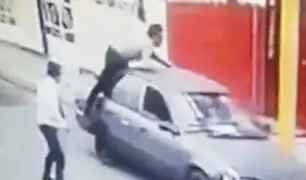 Huacho: sujeto se arroja sobre vehículo para evitar robo del auto