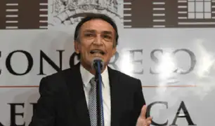 Reacciones por denuncia constitucional contra congresista Héctor Becerril