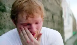 Ed Sheeran sufrió bullying por ser pelirrojo, tartamudo y usar lentes