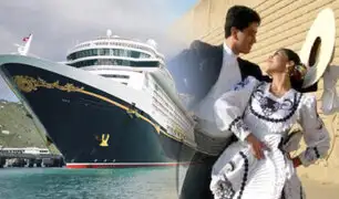 Con marinera reciben a turistas que llegan en cruceros de lujo a Trujillo