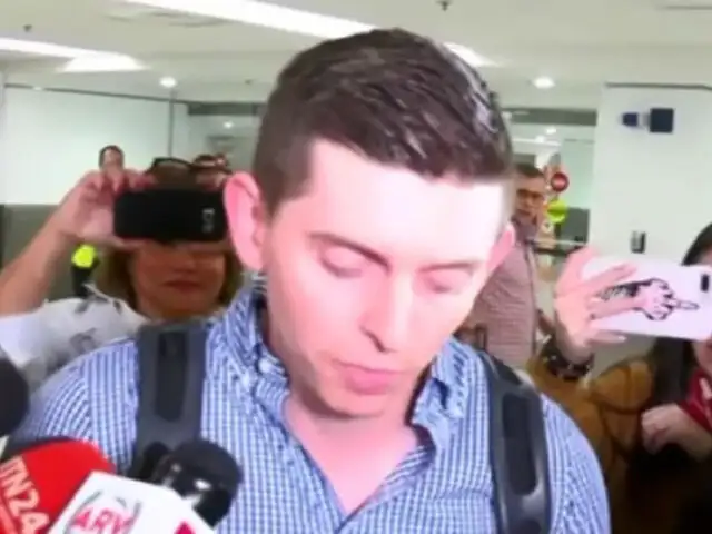 Llegó a Miami periodista estadounidense deportado por régimen de Maduro