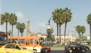 Inmuebles que rodean a la Plaza Bolognesi lucen deteriorados