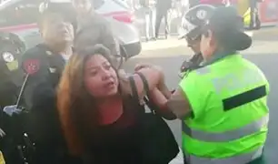 Arequipa: detienen a mujer tras intentar humillar a policía en centro comercial