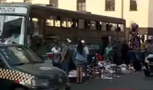 Ambulantes siguen vendiendo en los alrededores de Av. 28 de Julio