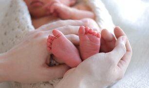 Insólito: mujer da a luz a bebé de tres padres en Grecia