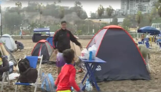 Semana Santa: numerosas familias acampan en playa Agua Dulce