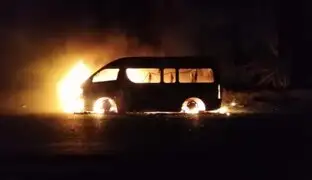La Libertad: extorsionadores queman combi de sujeto que se negó a pagar cupo